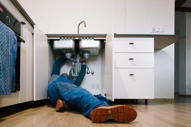 Professional Leak Detection technician working in Exeter, CA